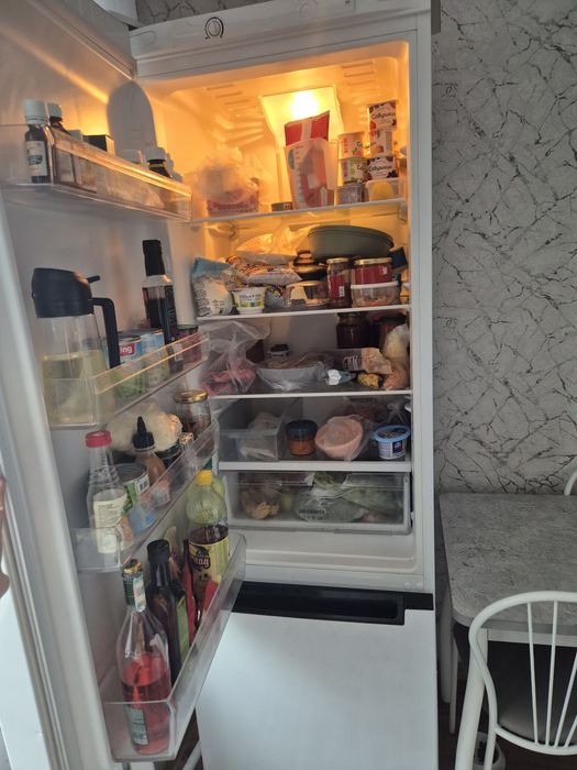 Продам холодильник