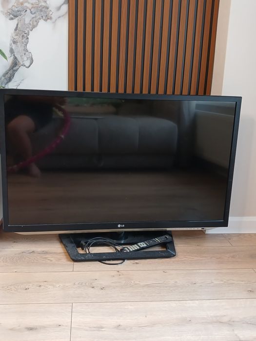 Телевизор LG в отличном состоянии