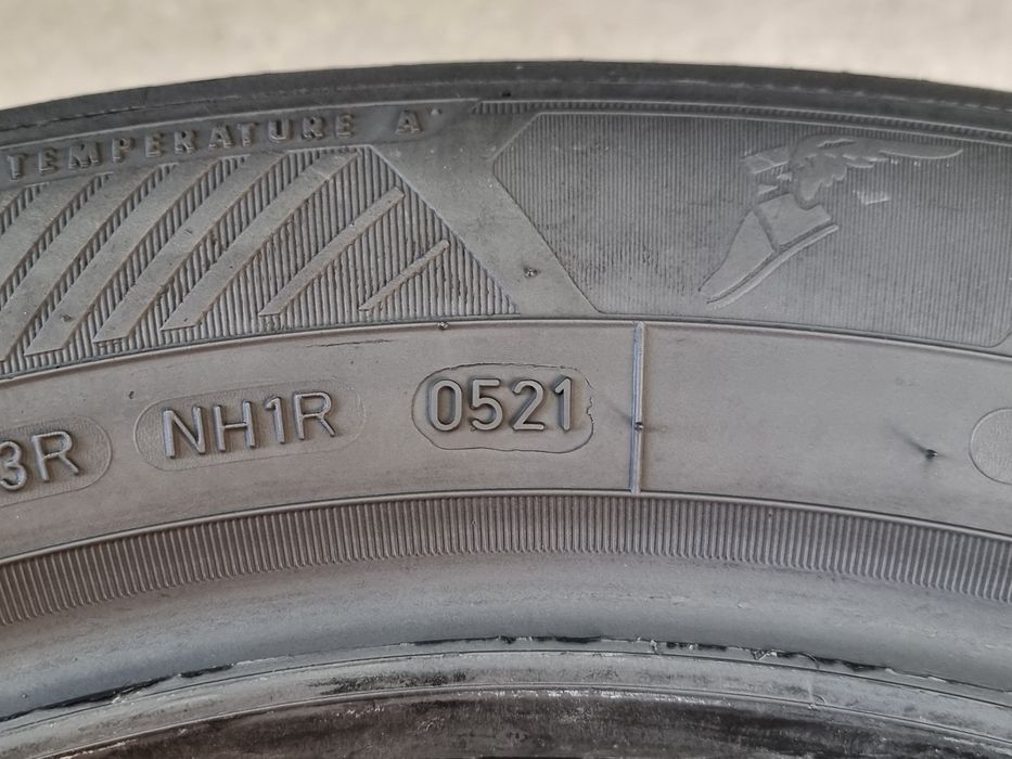 215/55/17 Goodyear 4Броя: 400лв 7.5мм