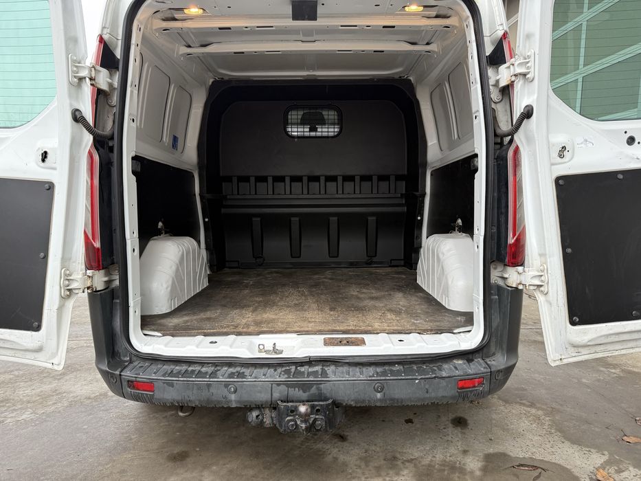Ford Transit Custom 6 locuri L2H1