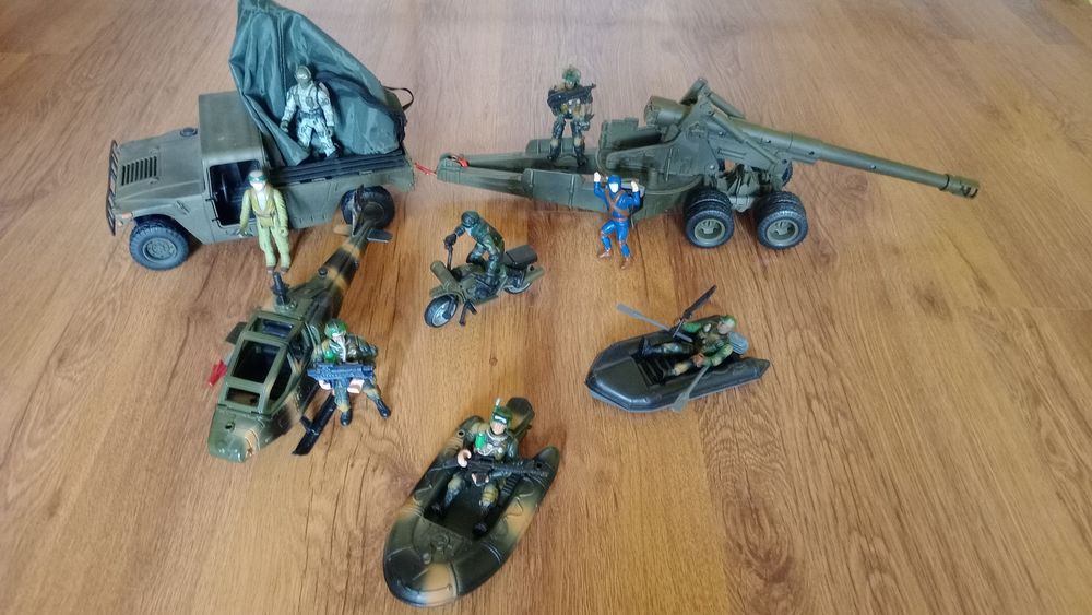 Lot  pentru băieţi.