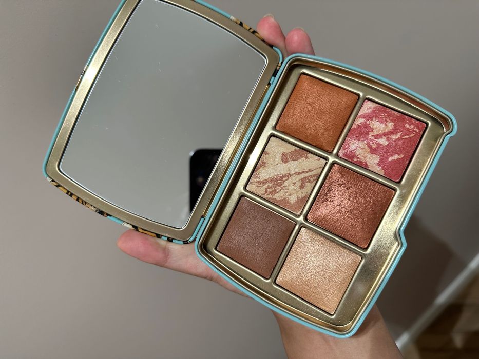 Hourglass Tiger lightening palette румяна бронзер хайлайтер