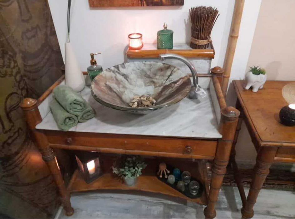 Луксозна СПА масажна маса с комплект за твоя уелнес старт