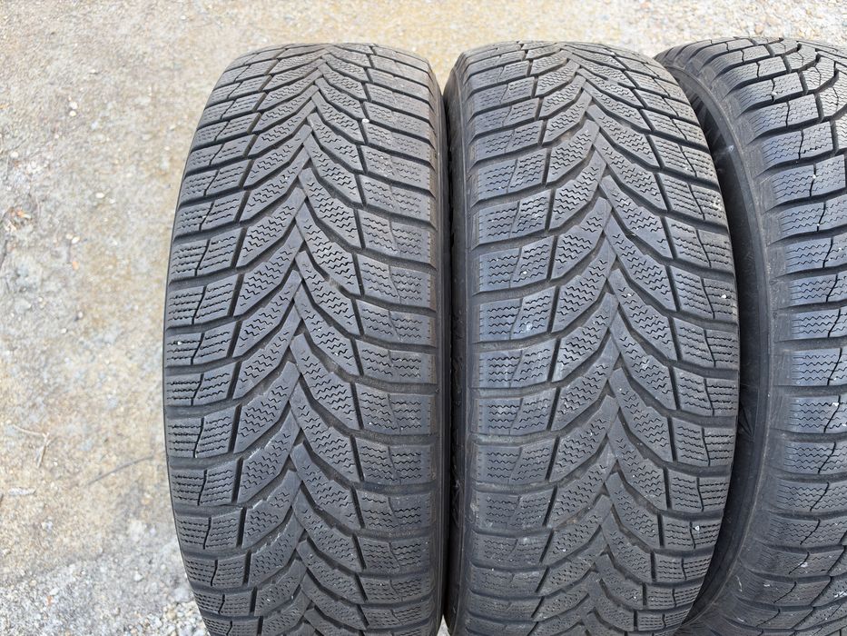 4бр. ЗИМНИ Гуми С Борд 235/65R/17 -NEXEN- DOT:3422- 7.5мм.+4.6мм.