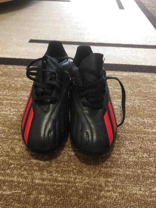 Бутонки за момче