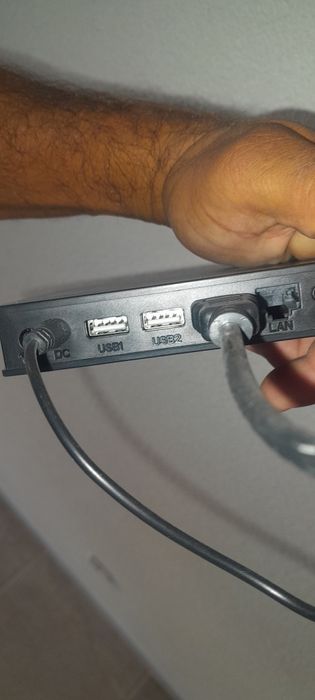 Тв андроид BOX oтворен с Бг програми и др.