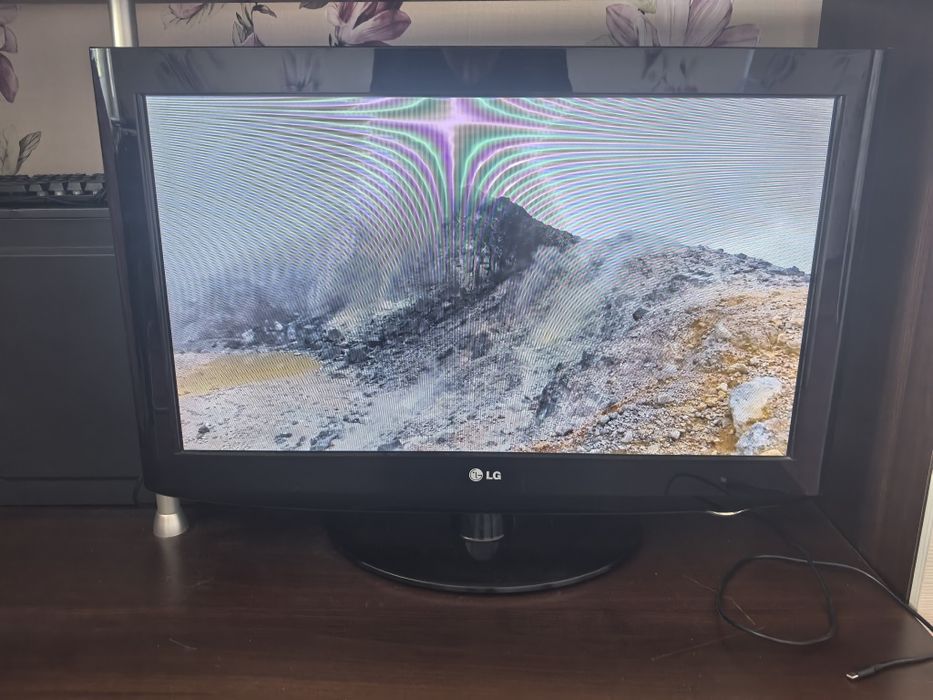 Телевизор LG 32 дюйма