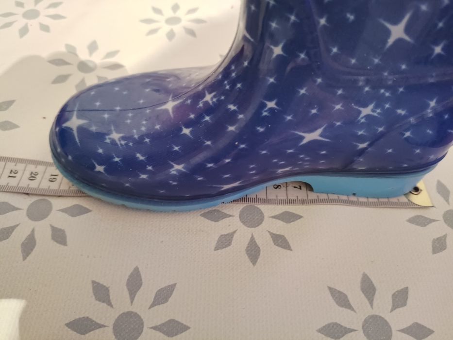 Продаю сапоги резиновые,на девочку