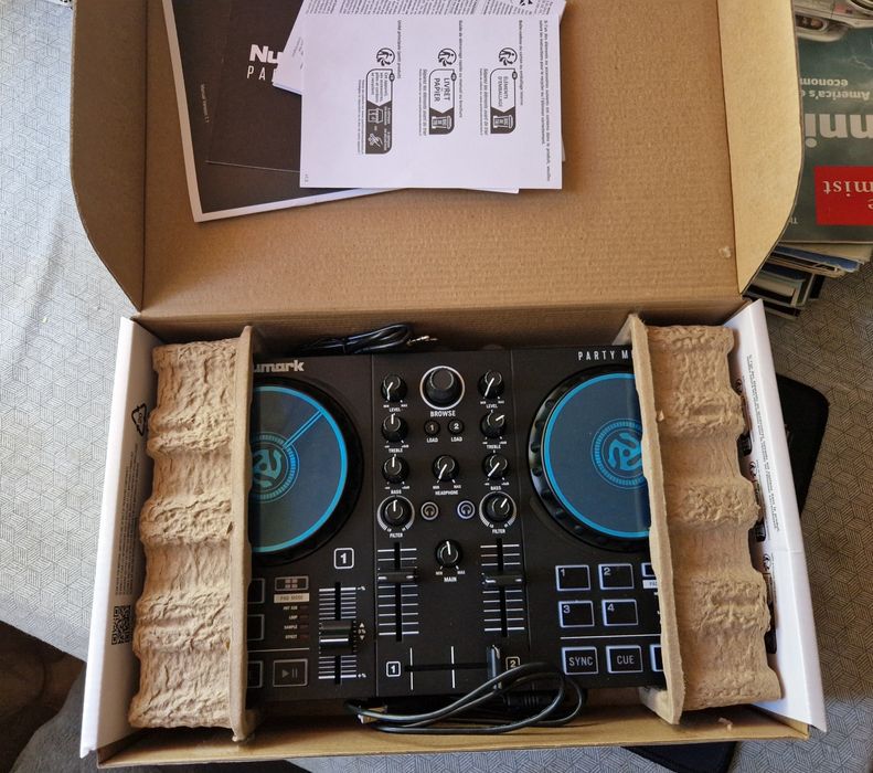 Numark DJ Controller