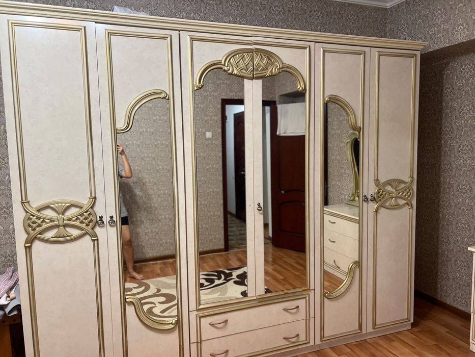 Спальный гарнитур