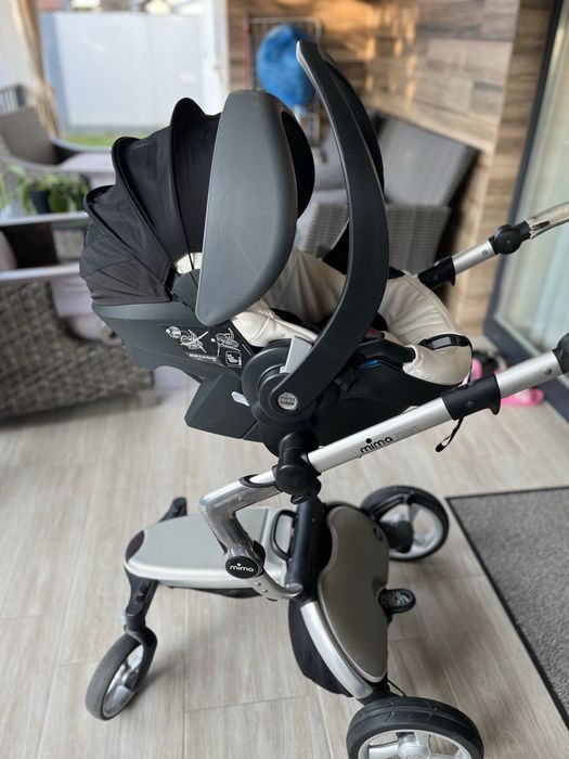 De vanzare carucior Mima xari 3 in 1