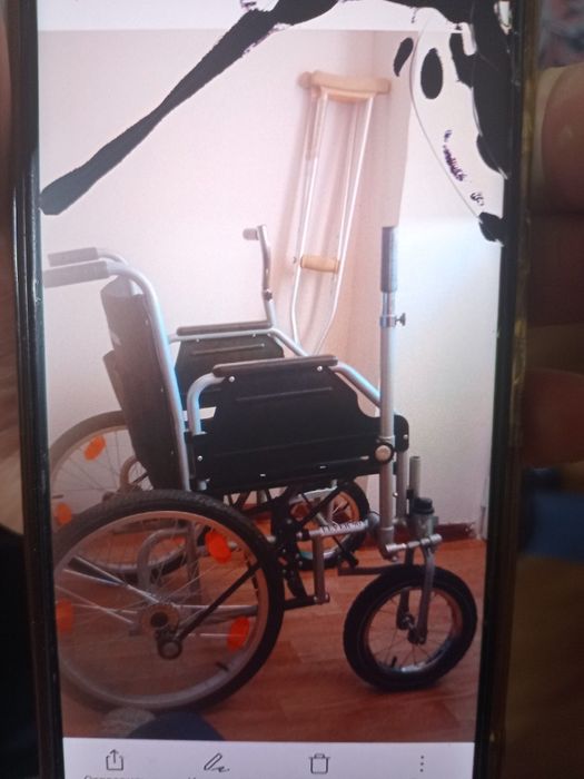 Продам инвалидную коляску б/у