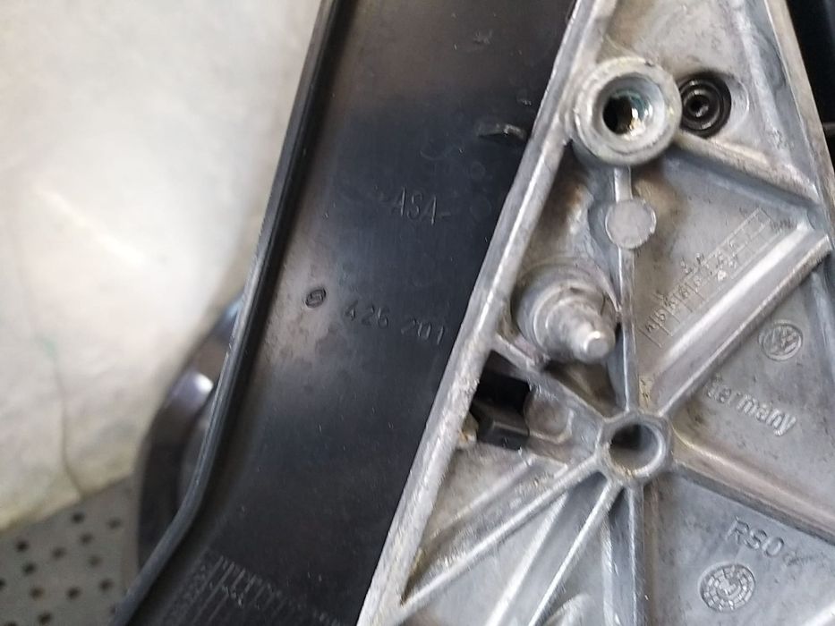 Oglinda electrica stanga vw golf 5 1k 425201