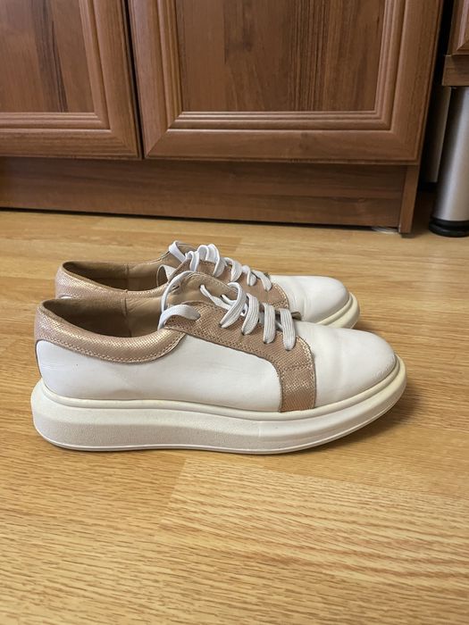 Papuci de piele fete