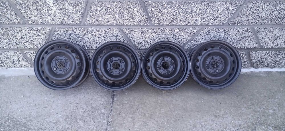 Продавам 15-цолови железни джанти