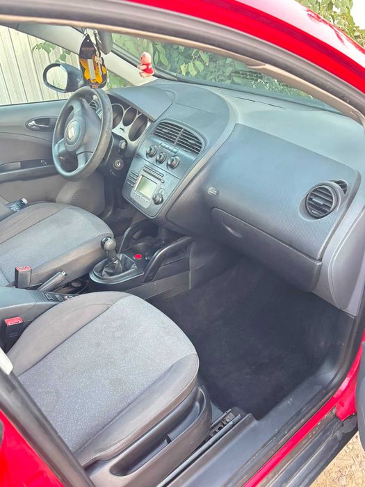 Masina seat alteea de vanzare