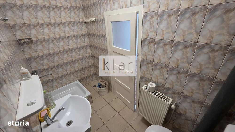 Casa  Birou 3 camere, 140mp, D+P+E, zona Andrei Muresanu Sud