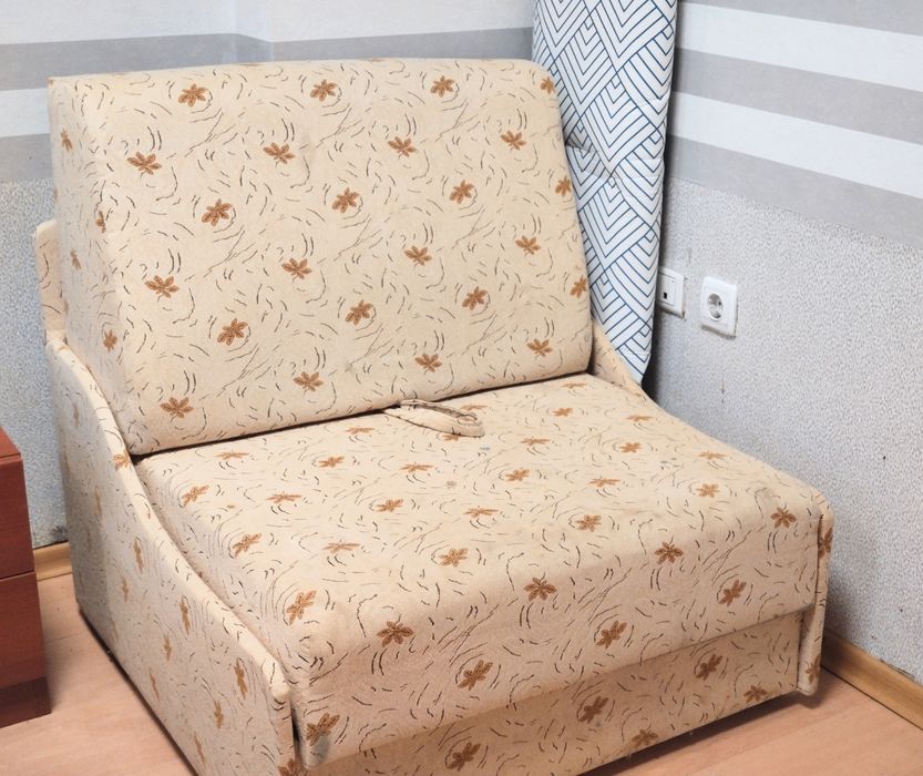 Разтегателен фотьойл + матрак = 50€