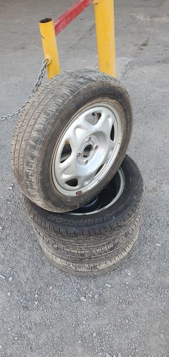 Продам диск и шины спарк