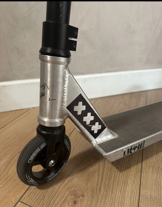 Продам трюковой самокат