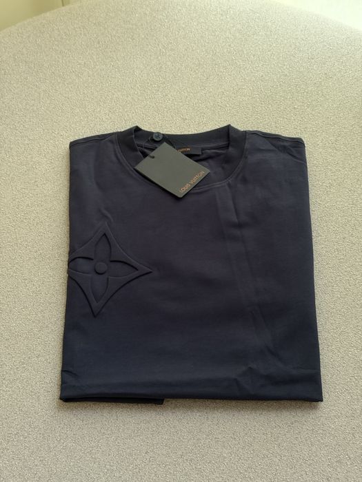 Продам футболку от Луи В.