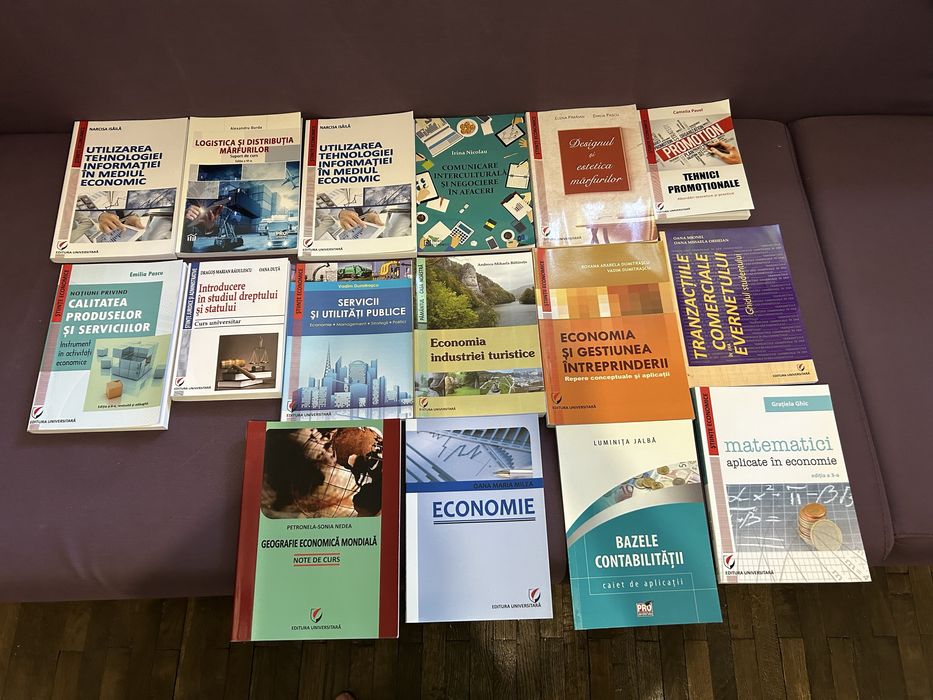 Vând manuale facultate BUSINESS