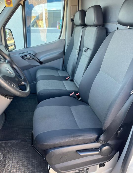 Vând Volkswagen Crafter