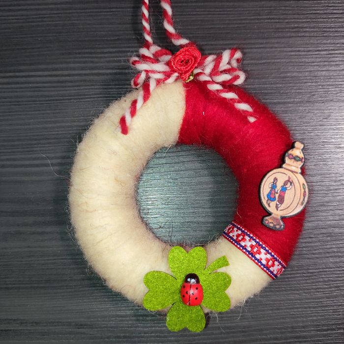 Ръчно изработени Мартеници и мартенски сувенири