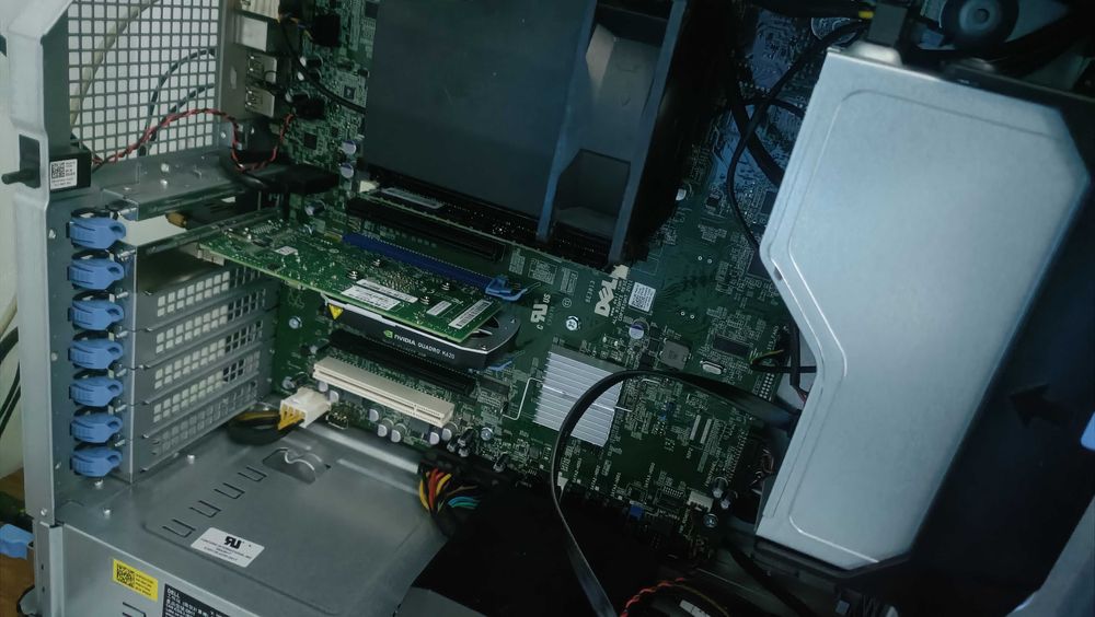 i7 8700 32GB RAM SSD240GB Video Nvidia Quadro K620 (E5 1650 v2)