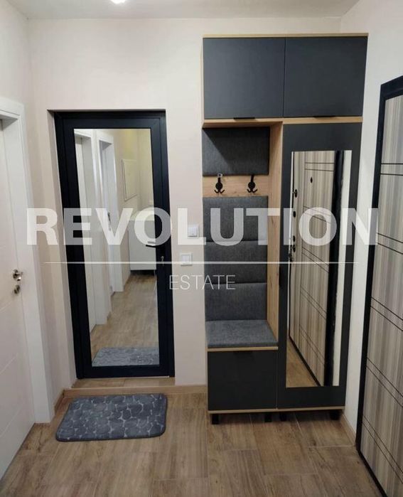 Дава се под наем Тристаен апартамент в Варна, Младост 1 - 100 кв.м за 800 € - Снимка #5