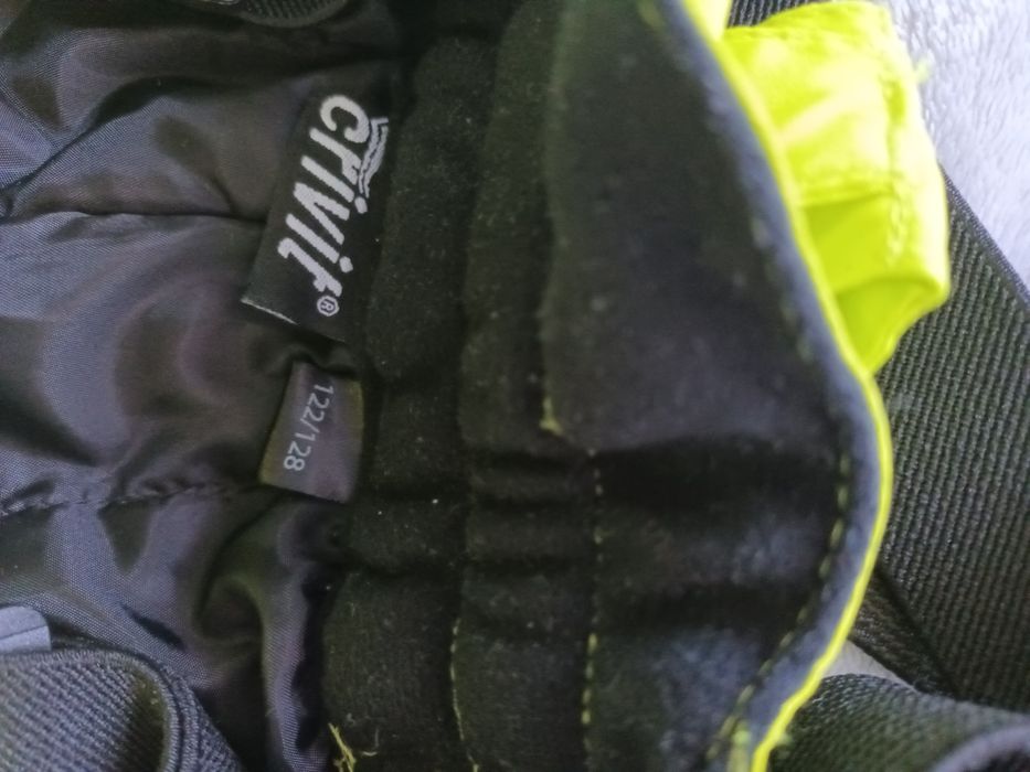 Детски ски гащиризон нов