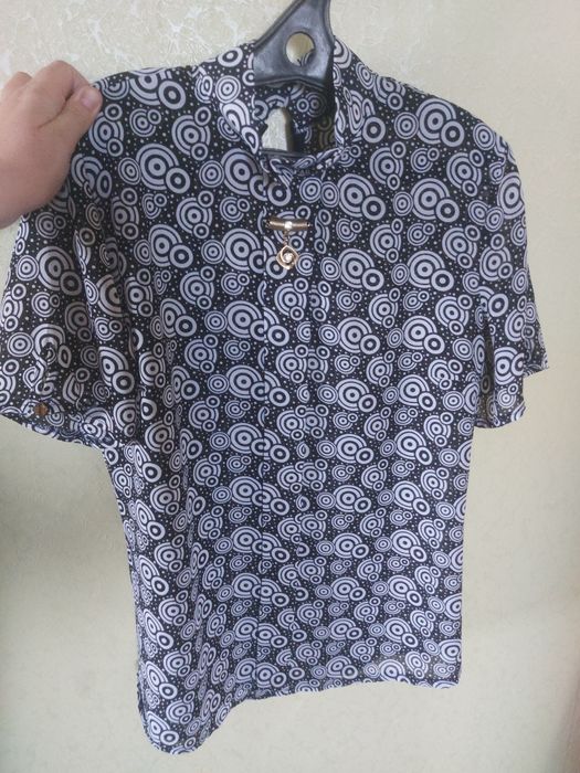 Продам платья и блузки