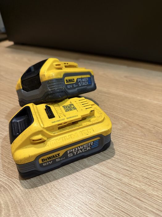 Set 2x Baterii Dewalt 18v 5Ah PowerStack
