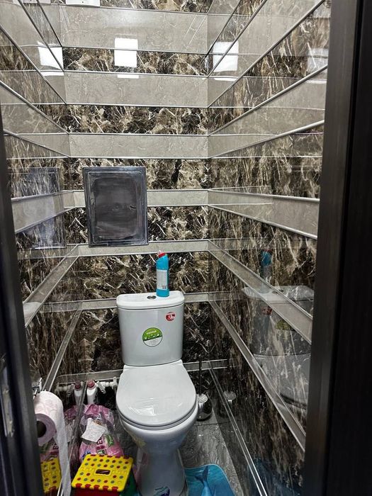 Продаётся 4 комнатная квартира на 2 этаже миробадский район!