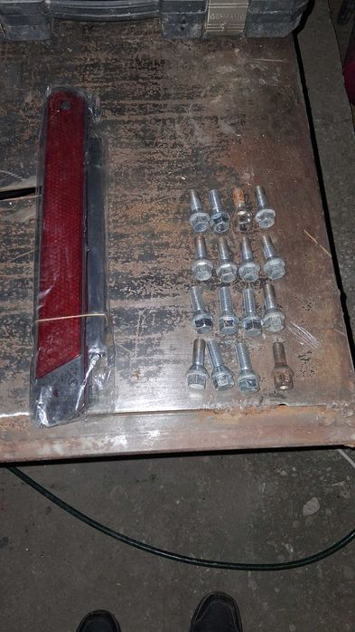 Болтове за джанти на Мерцедес w124