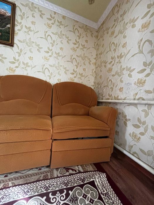 Диван сатылады срочно