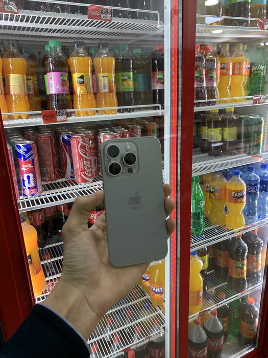 Продам срочно iPhone 15 Pro 256gb