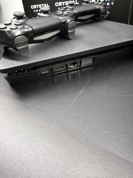 PlayStation 4 Slim 1Tb / 2 manete