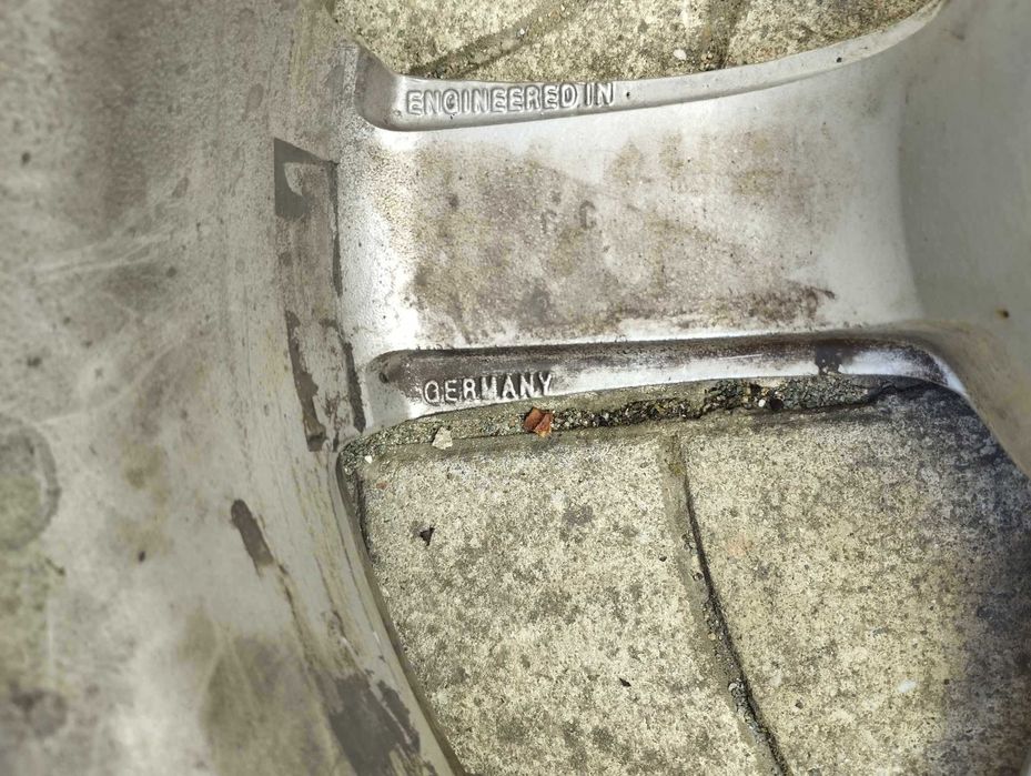 Джанти 17", 7J, ET 38, централен отвор 72,6 с втулка за 66,6 мм