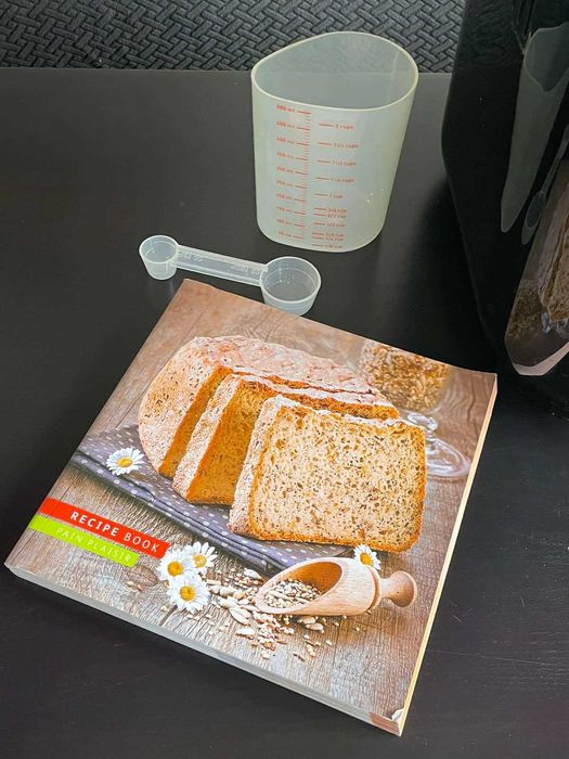 Хлебопекарна Tefal Pain Plaisir PF220, 700 W, 1000 гр, 17 програми