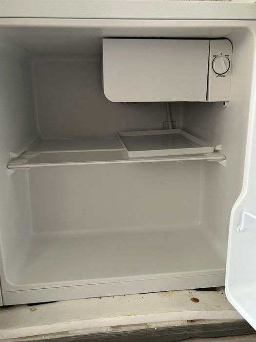 Холодильник маленький "DAUSCHER"