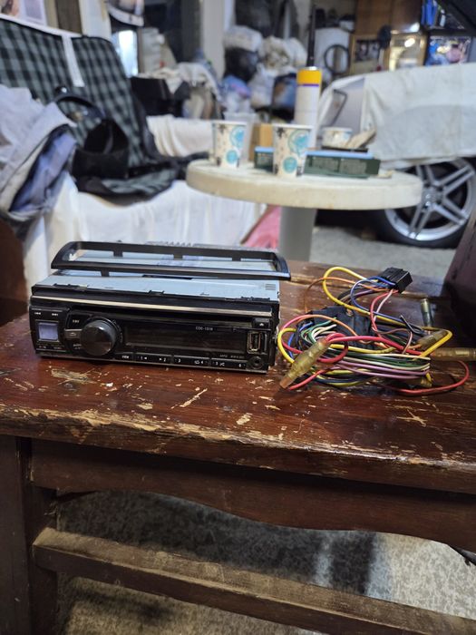 Оригинален плеър Alpine cde-131r