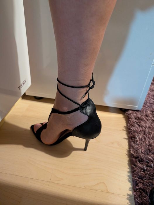 Дамски сандали от черен велур