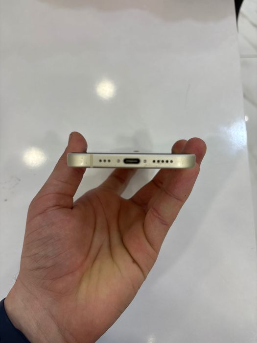 iPhone 15 128gb yellow идеален