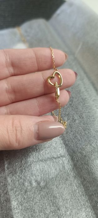 Ново оригинално колие Guess