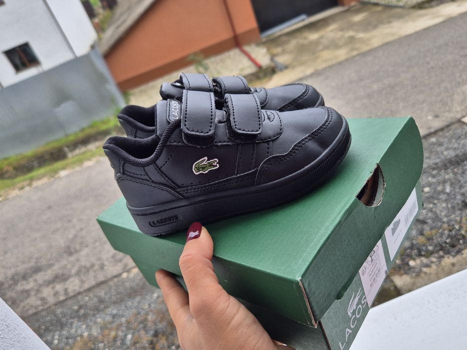 Pantofi sport negri,marca Lacoste mărimea 24 Noi in cutie!
