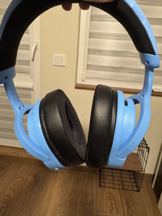 Продавам оригинални безжични слушалки Sony PlayStation PULSE 3D (Sky Blue).