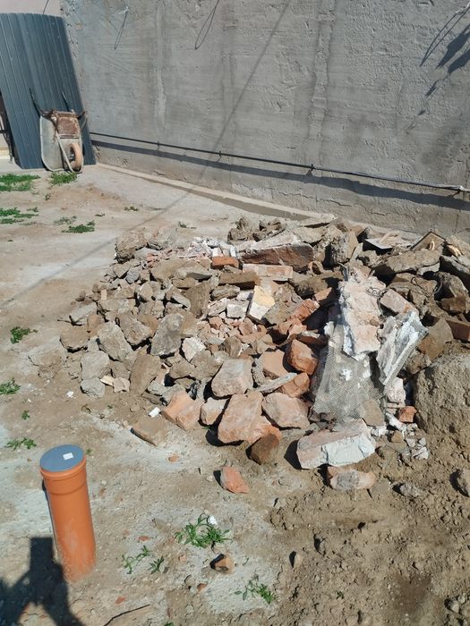 Pietre și cărămizi pentru umplutra