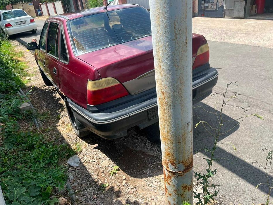 продам нексию или обмен на айфон