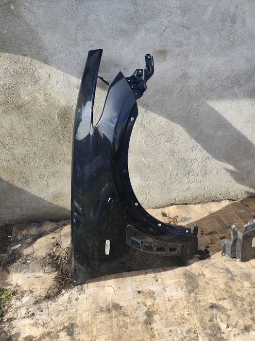 Ляв и Десен калник -Infiniti fx30-Qx70 -